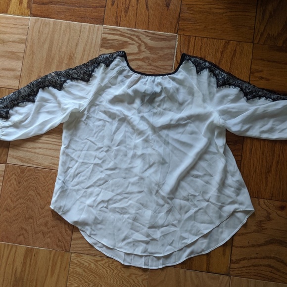 Sheer white and black flowy blouse - Picture 2 of 4